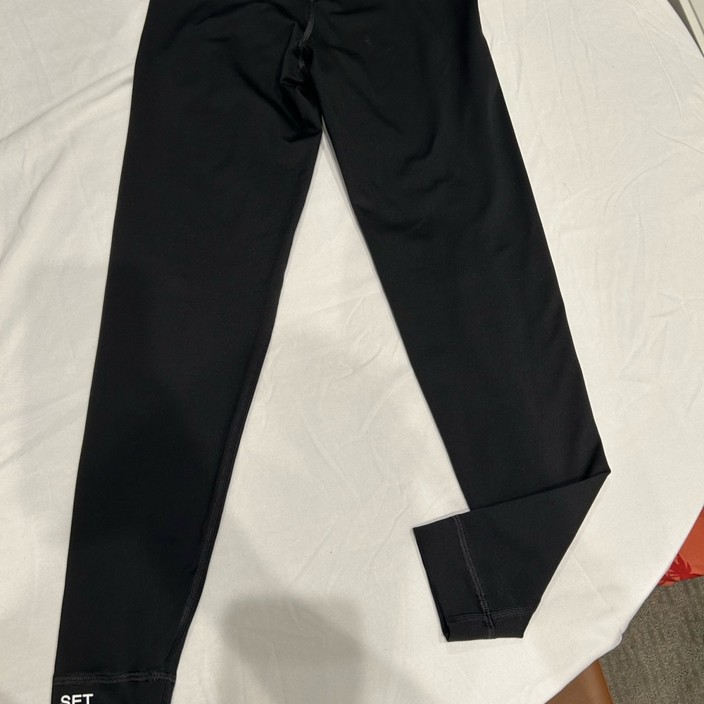 SET Active Sleek Black Leggings